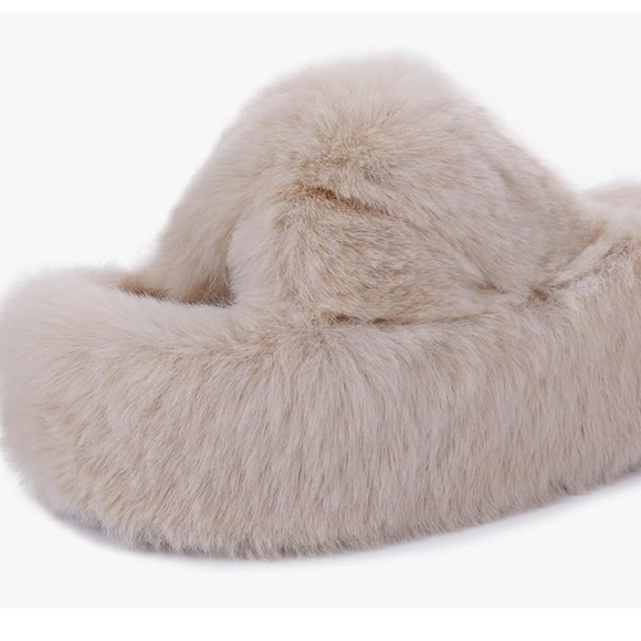 Platform sandal fluffy fur bear Sherpa booties slippers slides mules slip on new - Picture 1 of 2